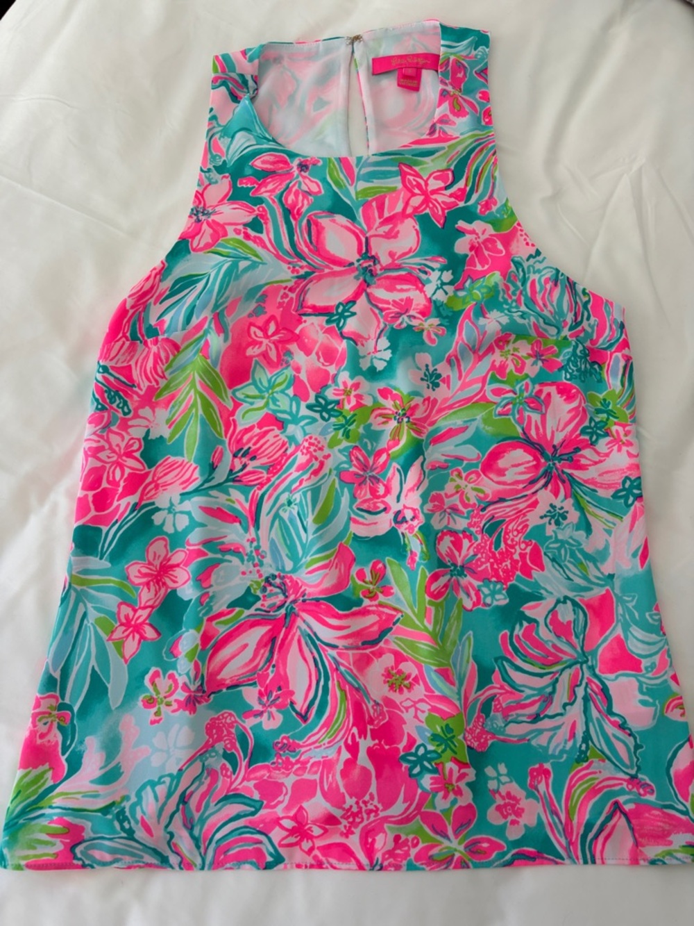 Mint condition. Could mistake for new Lilly Pulitzer Pink, Teal, White